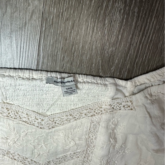 New American Eagle Off-Shoulder White Blouse size small - Picture 4 of 4